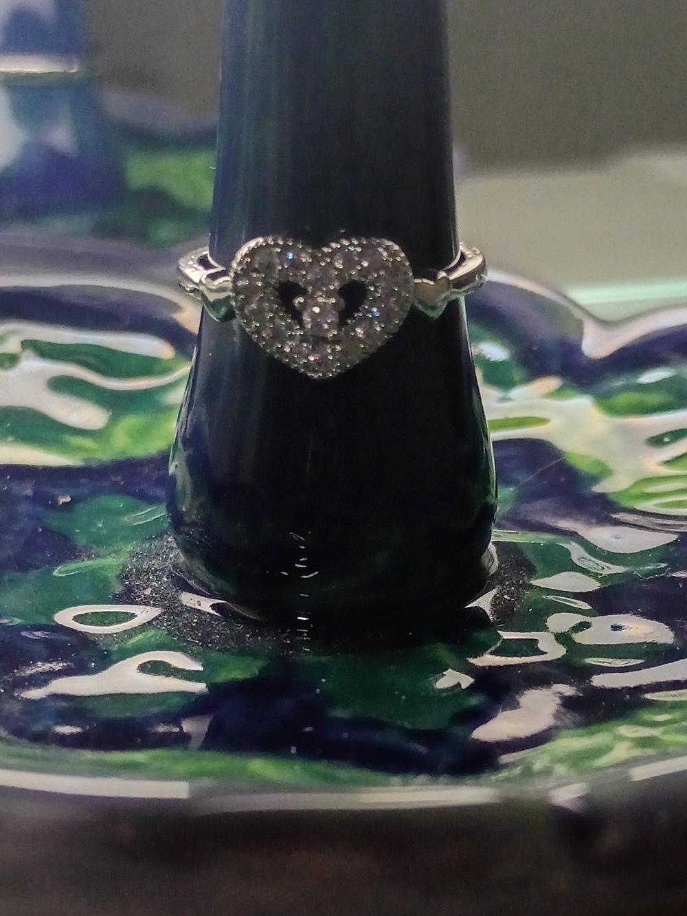 Heart-Shaped Pavรฉ CZ Silver Ring - Sparkling White
